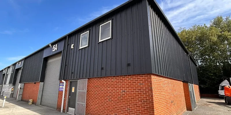 Cladding Spraying in Leeds