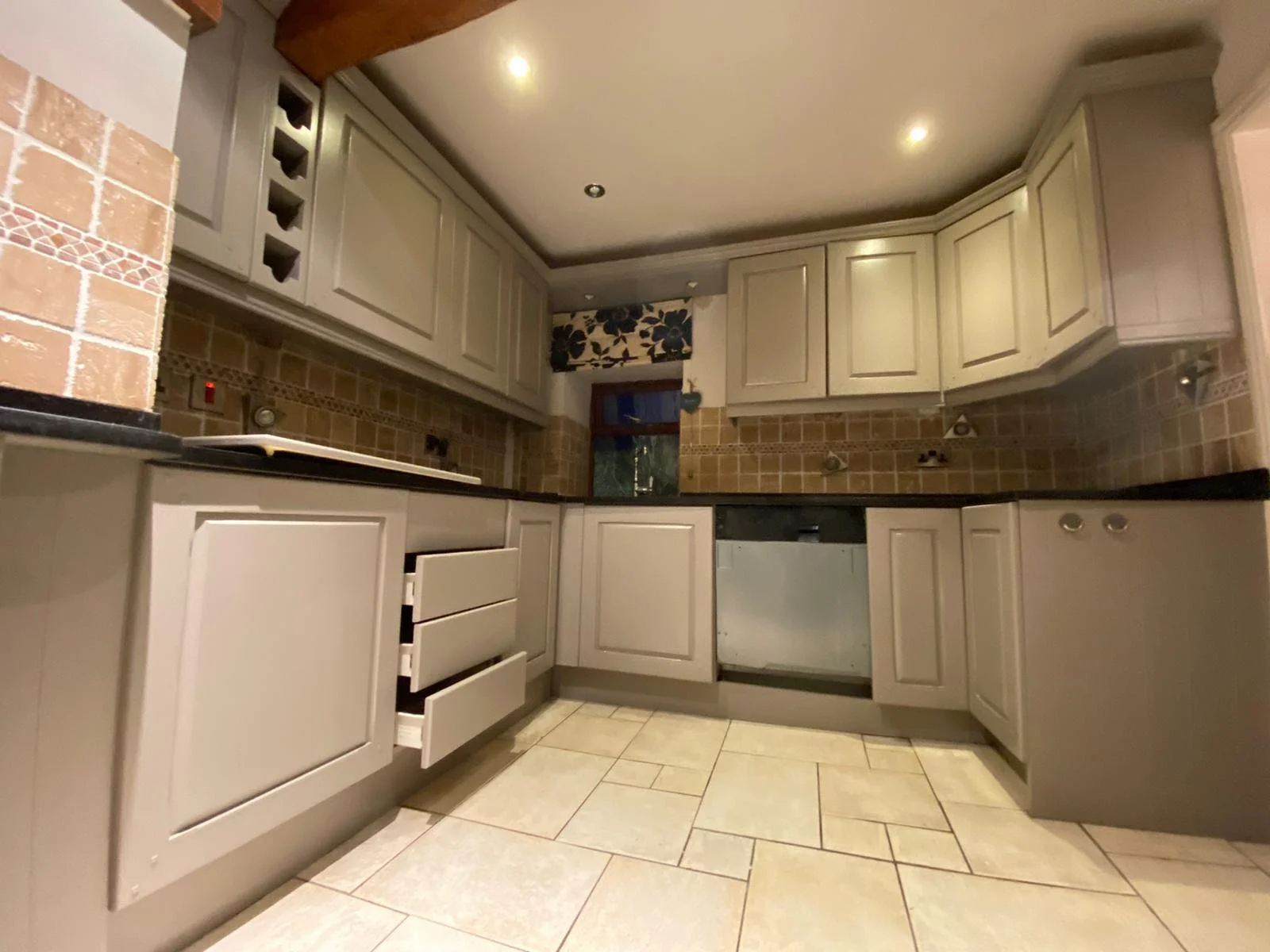 Kitchen Respray Saddleworth